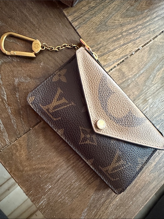 Louis Vuitton Accessories - Louis Vuitton Monogram Canvas Key & Card Holder with Gold Hardware